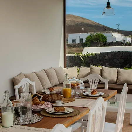 Vila Barrilla By Villalize