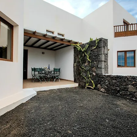 Vila Barrilla By Villalize Tinajo